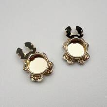A Pair Of Four-Leaf Flower Ladies Cufflinks, Light Luxury Rhinestone Shirt Buttons, Fashionable And Versatile Button Sets, Flap Design, No Need For Needle Sewing, Easy To Put On And Take Off Cufflinks Shirt Buttons Decorative Buttons. Suitable For Formal Occasions, Daily Wear, Banquets, Parties. Exquisite Packaging, High-Grade Gift Box, Holiday Gift, Gift For Friends.