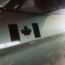 1 Pc Canada Flag Decal, Canadian Flag JDM Car Truck Window Bumper Sticker, Vinyl Die-Cut Maple Leaf Shaped Sticker For Car Laptop