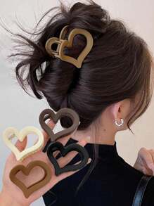 1Pc Color Random Women's Medium Black, White, Brown, Khaki 2.56 In Heart-Shaped Plastic Hair Clips, Fashion, Elegant, Simple, Solid Color, Suitable For Daily, Outdoor, Casual, Party, Commuting, Vacation, Washing Face, Makeup, Matching Clothes, Hair Accessories Valentine's Day Valentines Bathroom Decor Summer Back To School