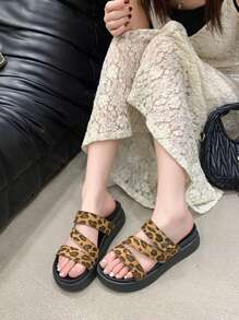 女士坡跟厚底凉鞋，2025新款夏季豹纹厚底拖鞋，厚跟舒适休闲户外拖鞋，大码 - 彩色 - 查看 5