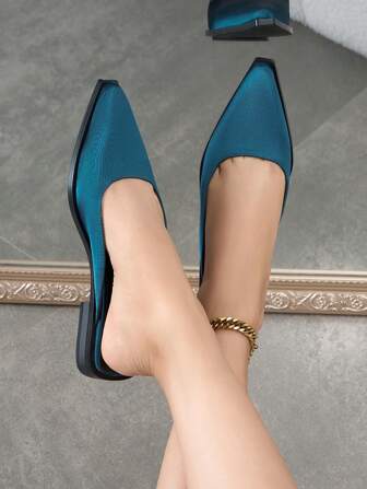 Mulas de moda para damas, zapatos planos tipo slip-on, pantuflas de punta cerrada para uso en exteriores