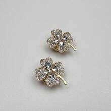 A Pair Of Four-Leaf Flower Ladies Cufflinks, Light Luxury Rhinestone Shirt Buttons, Fashionable And Versatile Button Sets, Flap Design, No Need For Needle Sewing, Easy To Put On And Take Off Cufflinks Shirt Buttons Decorative Buttons. Suitable For Formal Occasions, Daily Wear, Banquets, Parties. Exquisite Packaging, High-Grade Gift Box, Holiday Gift, Gift For Friends.