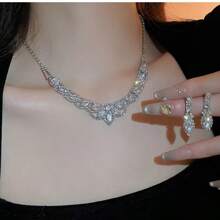 3pcs, Rhinestone Necklace, European And American Ins Drop Jewelry, Full Of Rhinestone Necklace, Light Luxury Accessories, Party Party Accessories, Birthday Gifts, Party Dress Accessories, Holiday Gifts, Bridal Accessories, High-End Jewelry Necklace, Necklace Earrings Two Pieces Set