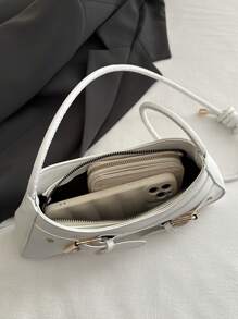Bolso de hombro de dama de diseño minimalista y moderno, con acabado de alta gama ideal para el uso diario