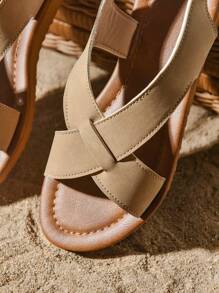 女士夏季平底防滑金属扣凉鞋，轻便时尚 - 卡其色 - 查看 5