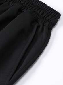 Set de 2 pantalones cortos deportivos de verano para hombre, muy adecuados para entrenamiento, con cordón ajustable en la cintura, bolsillos laterales para comodidad, hechos de tela de punto transpirable que absorbe el sudor, suave y cómodo, excelente para fitness, baloncesto, entrenamiento, correr, ejercicio, ropa urbana, camping, senderismo, actividades al aire libre y uso diario