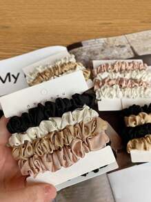 4pcs Solid Soft Elastic Hair Ties, No Damage Hair Scrunchies, Multi-Use Hair Bands Home Bathroom Decor