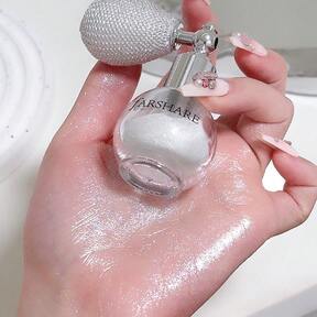 رذاذ لإضاءة البشرة والشعر بشكل مرصع بالغبار المبهر، بودرة لإضاءة الترقوة والملابس