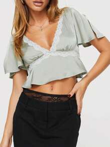 Women Lace Patchwork Short Sleeve Shirts Summer Deep V Neck Satin Silk Crop Tops Elegant Aesthetic Ruffle Hem Pullovers Blouse - 綠色 - 查看 2