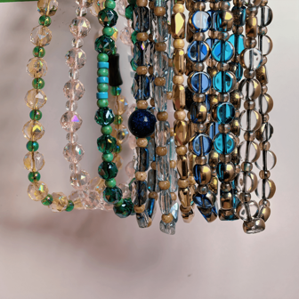 1 件手工制作的原创青金石、黑玛瑙和海蓝宝石串珠手机链，适用于汽车挂链、钥匙扣吊坠、墙壁装饰、情人节礼物