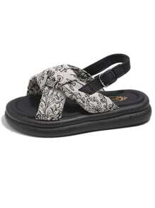 女童平底凉鞋，时尚交叉编织设计儿童沙滩运动凉鞋 - 黑與白 - 查看 4