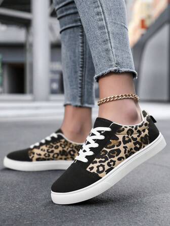 女士休闲运动鞋、时尚帆布运动鞋、软底滑板鞋、休闲户外鞋、学院风运动鞋、大码低帮鞋