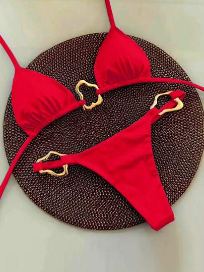 Nuevo bikini de unicolor con tirantes y hebilla, estilo sexy europeo y americano para mujeres