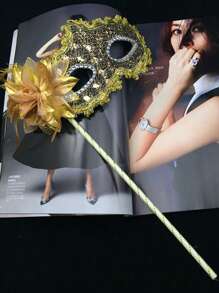 1 件女士多色化妆舞会化妆威尼斯羽毛侧花手持面罩和半脸面纱，性感道具适合各种节日、派对、活动、表演、服装