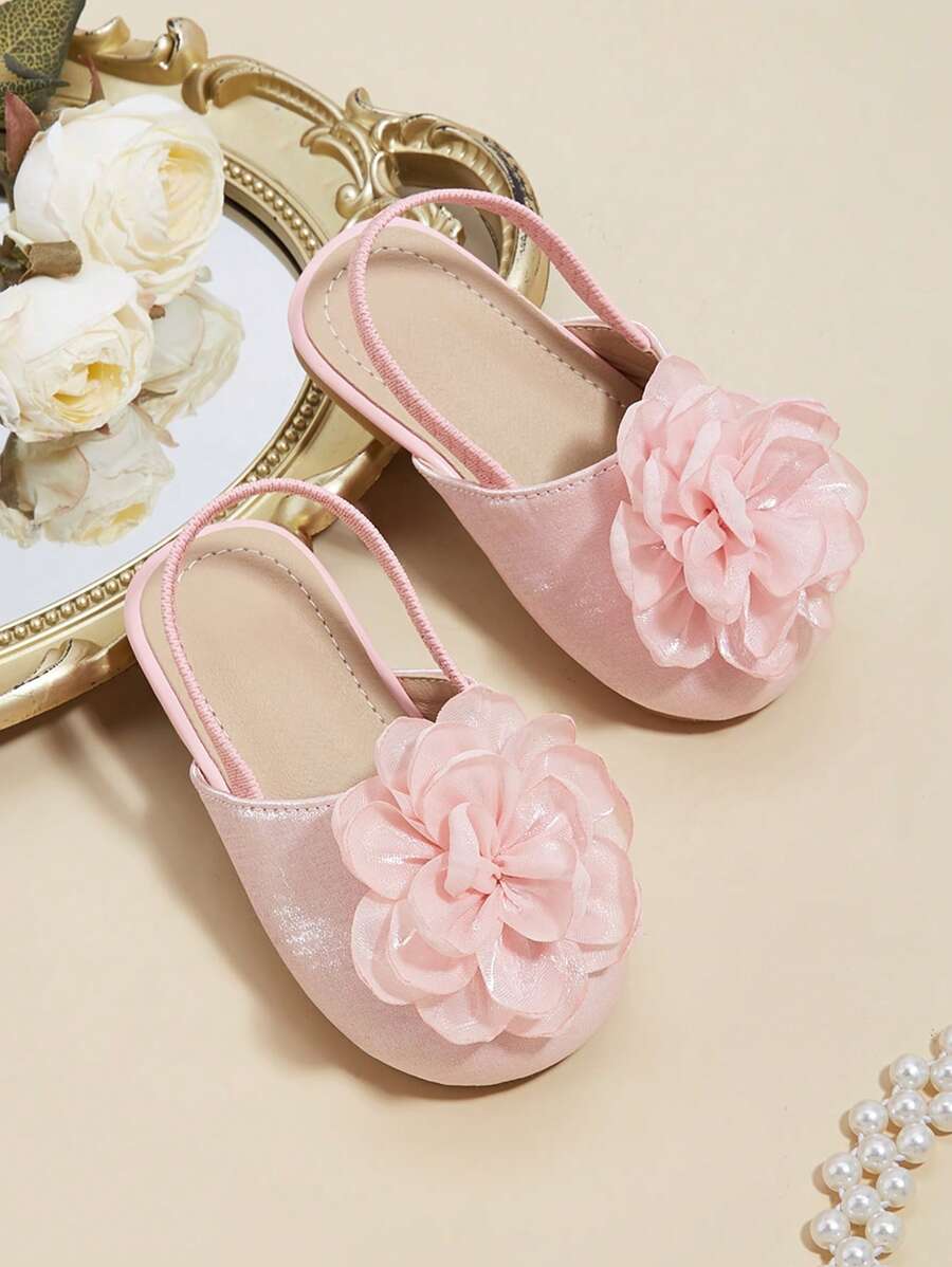 1 Pair Cute Toddler Shaped Flower Decor Fashionable Comfortable Slip-On Slippers