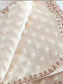 1 件超柔软舒适婴幼儿圆点毛绒毯，适合学龄前儿童午睡