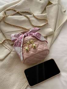 1 件新款女孩迷你菱形丝巾手提包采用 PU 材料制成，双拉链开合，可爱精致，时尚百搭，日常通勤、外出和旅行的必备单品 - A - 查看 8