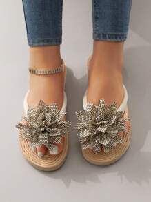Tongs à motif floral doux pour femmes, chaussons de plage
