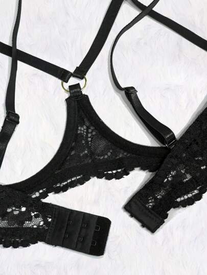 Zwart Verleidelijke Kanten Lingerie Set Featuring Bowknot Bralette Open Crotch Tanga Panties Going Out view 8