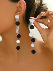 1 Pair Geometric Fringe Accented Round Fashionable Chic Versatile Earrings - Silver - View 1