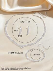 4 pièces Set de bijoux comprenant collier, boucles d'oreilles et bracelet géométrique avec strass. Un ensemble de bijoux polyvalent et élégant pour femmes, convient pour le trajet quotidien, les sorties sur le campus, les mariages, les fêtes, la Saint-Valentin et les vacances