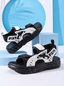 全新夏季儿童户外凉鞋，防滑男童鞋，软底舒适百搭沙滩鞋