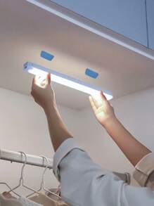 1 件 LED 夜灯，10/20/30/50 厘米可充电运动传感器磁性粘贴式壁橱灯，易于安装便携，适用于衣柜卧室露营楼梯照明，暖白光和白光选项，露营配件 - 彩色 - 查看 3