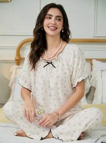 Pijama de 2 piezas conjunto de blusa de manga corta con estampado floral rojo y pantalón largo, blanco, con lazo, volantes en mangas y cuello cuadrado