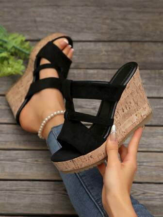 Plus Size Women's Wooden Grain Platform Peep Toe Wedge Sandals With Cutout Design