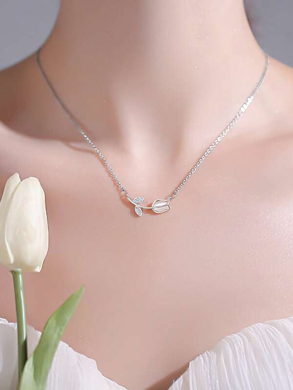 قلادة الزنبق من الفضة الإسترليني عيار 925، رائعة وخفيفة بطراز طبيعي أنيق وفريد بتصميم زهري، للنساء