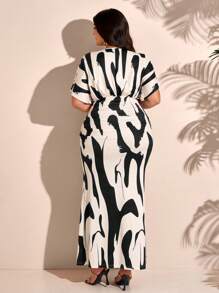 BIUBIU Summer New Stylish Elegant Resort Plus Size Bohemian Style Women's V-Neck Waist Pleated Hips Slim Slim Dress (Random Flower Pattern) - Black - View 2