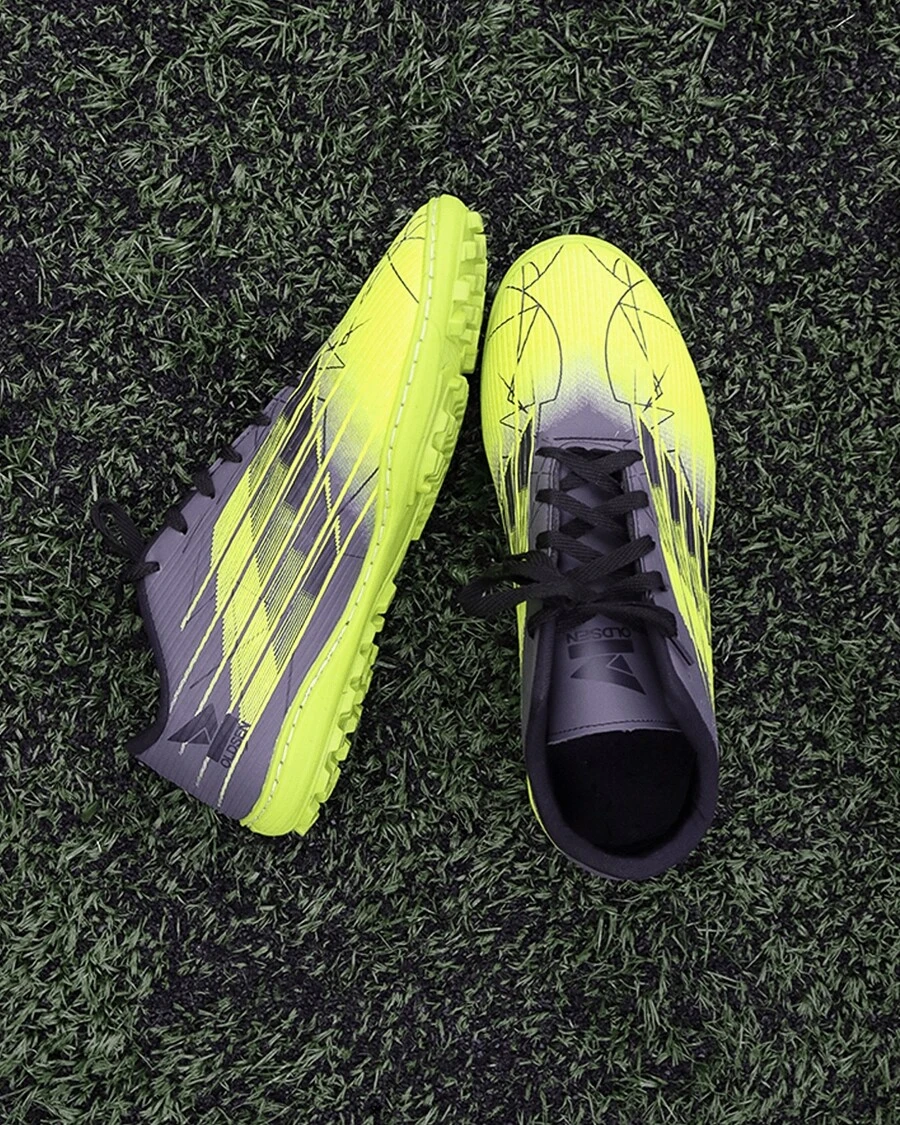 Men's Synthetic Turf Field Soccer Cleat, Soft, Lightweight, New, Cheap