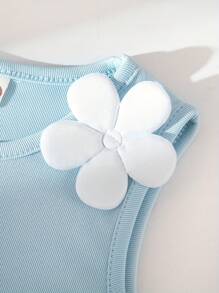 2pcs Girls 3D Floral Decor Camisole Top And Plaid Embroidered 3/4 Pants Set, Summer