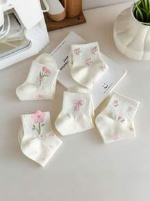 5 pares de calcetines multicolor blancos para mujer con lindo diseño de mariposa, calcetines cortos con lazo y flor, calcetines de tubo medio, sencillos y versátiles, aptos para uso diario, deporte y ocio, adecuados para primavera, verano y otoño