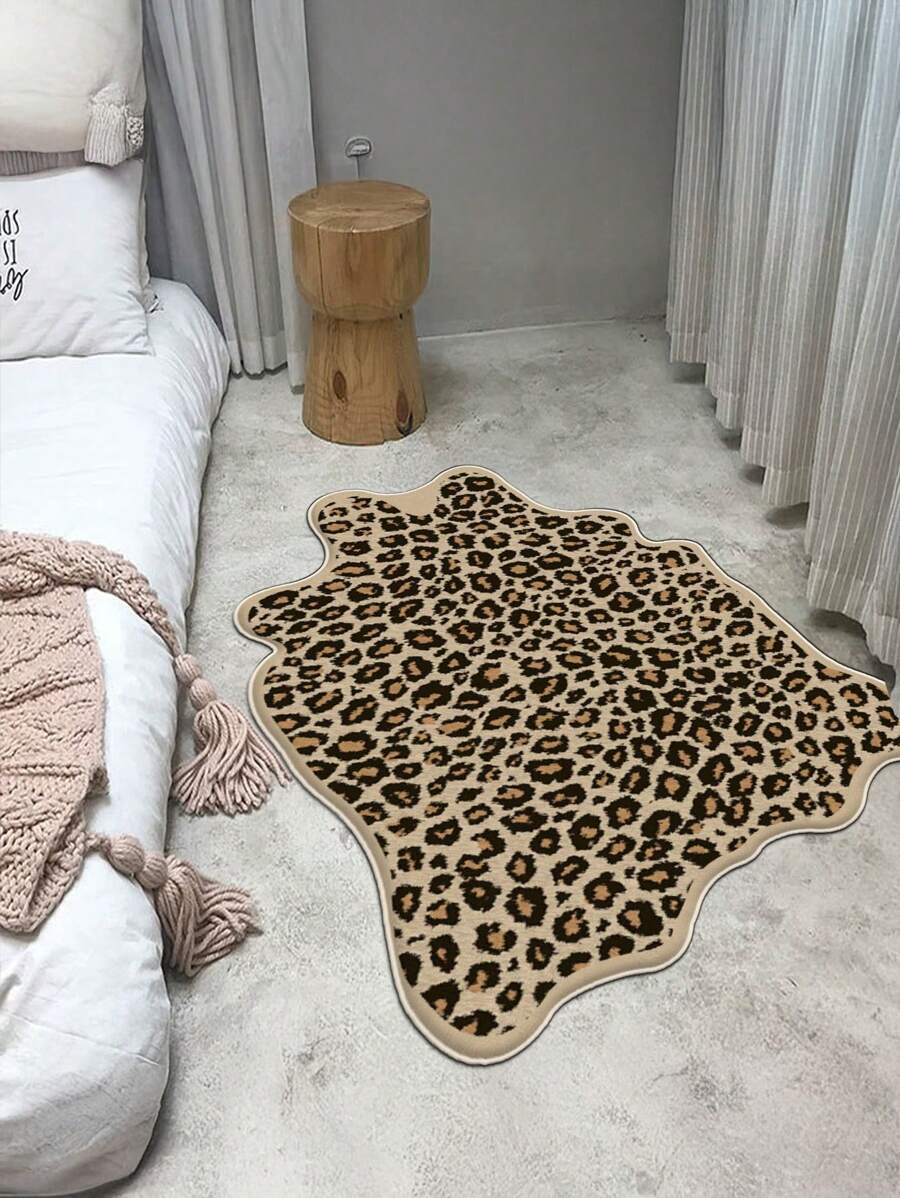1 pieza Alfombra de terciopelo con estampado de leopardo, alfombra artificial, alfombra con estampado de leopardo falso, alfombra con estampado animal, linda alfombra de leopardo falso, adecuada para áreas pequeñas como oficina/debajo del escritorio/dormitorio/baño/cocina, nuevo producto de primavera, perfecto para Pascua, Día de San Valentín y otras decoraciones festivas