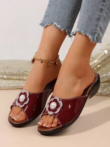 Women's Platform Wedge Sandals With Metallic Chain Decor, Open Toe Soft Comfort Footbed, Premium PU Leather, Fashionable And Versatile Beach Casual Design, Suitable For Summer Holiday