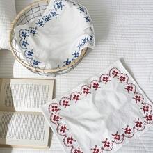 1PC Retro Rural Style Embroidered Placemat, Vintage French Style Elegant Table Mats Tablecloth, Embroidery Placemat For Daily / Festival Party, Heat-Resistant Mats, Home Dining Room Coffee Cup Coasters, Desktop Decoration Photography Props