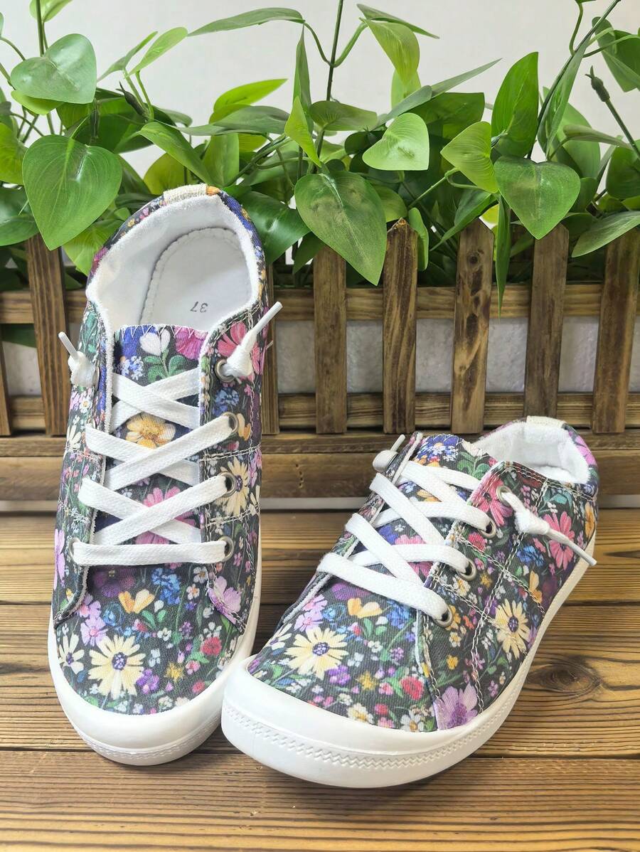 女士春季花卉时尚水果花卉印花休闲舒适轻便柔软一脚蹬圆头乐福鞋，加大码