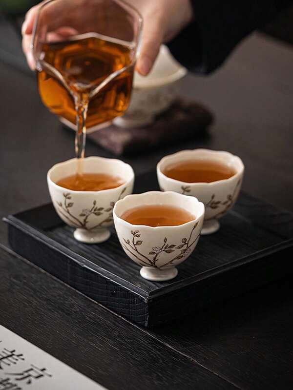 2 peças/4 peças de xícaras de chá de cerâmica com padrão de flor de pêssego e pega, borda floral retrô chinesa, xícara de chá da tarde, conjunto prático de xícaras de chá para casa, escritório, casa de chá, lembranças, presentes de feriados