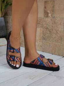 24 piezas Nuevas sandalias planas para mujeres, empalme de tiras de colores, chanclas casuales para exteriores y playa