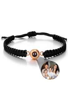 1条可定制照片投影手链，不锈钢彩色编织情侣手链，适合男士、女士、情侣、家人，可作为照片纪念，是节日、母亲节、父亲节、情人节和生日的个性化礼物。 - 黑色款式3 - 查看 5