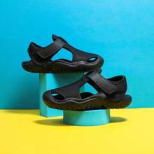 幼儿夏季凉鞋，带保护性脚趾套，透气软底防滑休闲幼儿园鞋，带可调节双钩环扣 - 黑色 - 查看 5