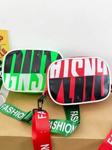 A Contrasting Letter Diagonal Shoulder Bag Is A Fashionable And Innovative Harajuku Style Bag That Children Love. It Is Suitable For Daily Use By Both Boy And Girl, Such As Going To School, Shopping, And Traveling. It Can Be Paired With Clothes, And The Zipper Can Store Lipstick And Change, Making It The Best Choice For Giving Gifts To Friends And Family.