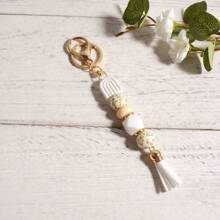 1pc Spring Silicone Beaded Tassel Keychain Ideal Accessory For Bags Designed For Both Men And Women Bridesmaid Gifts Boho