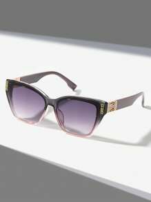 1 件猫眼时尚眼镜，腿部拼布镶嵌设计，送给朋友的绝佳礼物