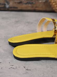 Women's Summer New Slip-On Round Toe Flat Non-Slip Wear-Resistant Gold Stripe Hollow Open Toe Yellow Slippers, Matching Dresses, Skinny Pants, Casual Pants, Shorts, Skirts, Slip-On Women's Slippers For Spring, Summer, Autumn, Valentine's Day, Mother's Day, Holiday Parties, Indoor And Outdoor Summer Wear, Lightweight Comfortable Breathable, Fashionable Casual, Elegant, Minimalist, Romantic, Cute, Vacation, Travel, Daily Matching, Beach Sandals, Yellow, Women's Fashion Flat Sandals - Yellow - View 8