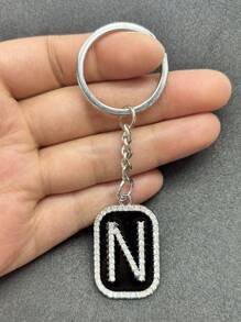 1PC Heren Zwarte Olie Druipende Metalen Legering Letter Sleutelhanger Is Geschikt Als Een Geschenk Hanger Voor Vrienden En Familie