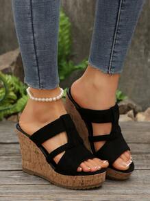 Plus Size Women's Wooden Grain Platform Peep Toe Wedge Sandals With Cutout Design