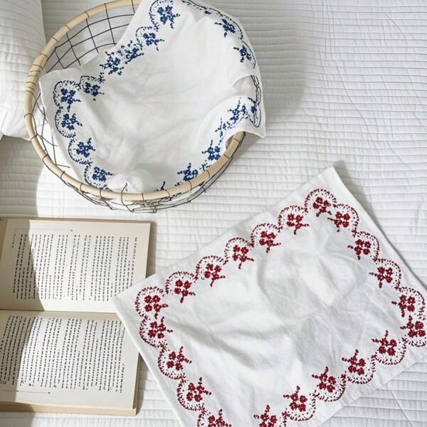 1PC Retro Rural Style Embroidered Placemat, Vintage French Style Elegant Table Mats Tablecloth, Embroidery Placemat For Daily / Festival Party, Heat-Resistant Mats, Home Dining Room Coffee Cup Coasters, Desktop Decoration Photography Props