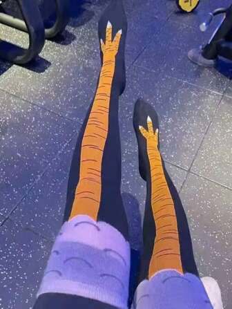 1 par herrs svarta bantningsstrumpor med kycklingklo, långa ben med djurmotiv, söta och förlängbara, storlek 39-46, mysiga